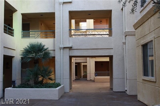 Photo - 230 E Flamingo Rd Unit 201