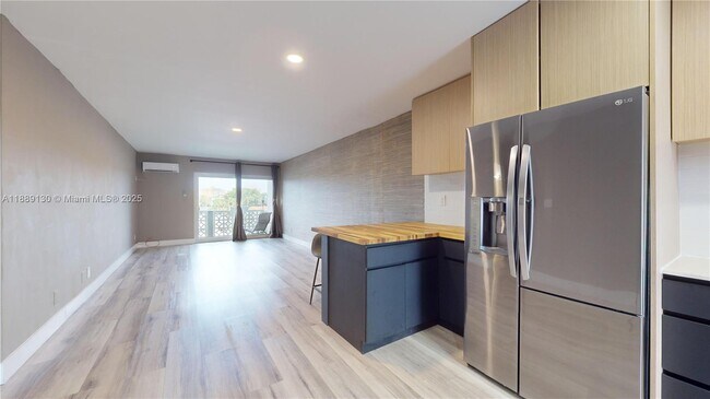 Photo - 13105 Ixora Ct Unit 303