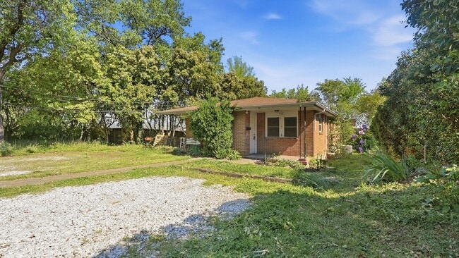 Photo - Great 2 bedroom close to UTC!