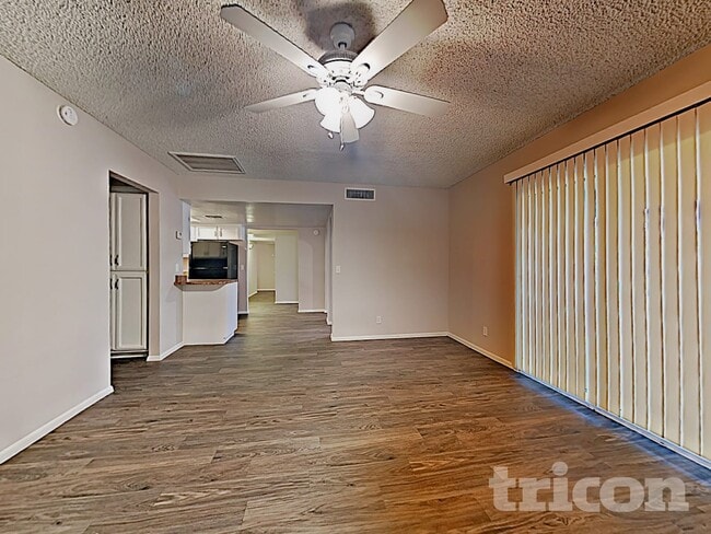 Photo - 3921 W Rue De Lamour Ave