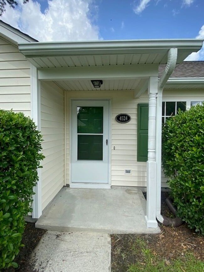 Photo - Welcome to this charming 3-bedroom, 2-bathroom home located in the vibrant city of Wilmington, NC.