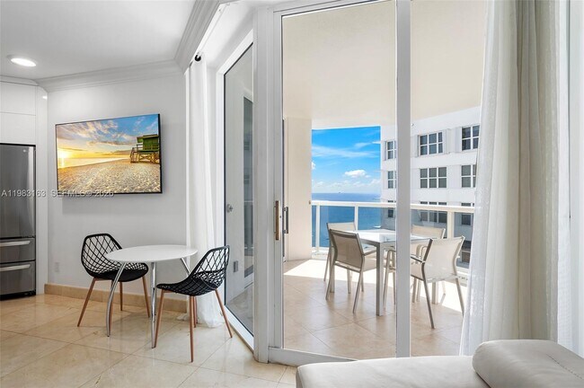 Photo - 4775 Collins Ave Unit 1504