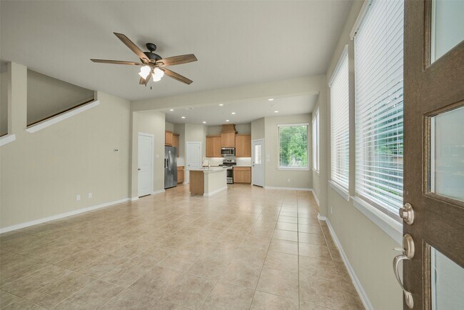 Photo - 323 N Spotted Fern Dr