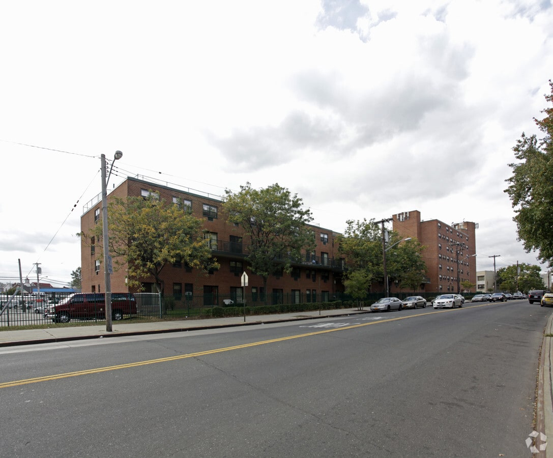 Photo - Baisley Park Gardens Apartments