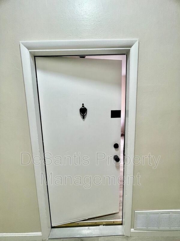 112 Hemlock St Unit 1