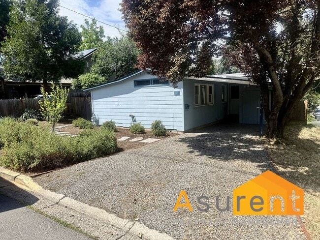 Building Photo - Great Ashland Home Available Now!