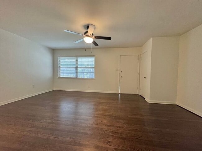 Photo - 103 Park Cir
