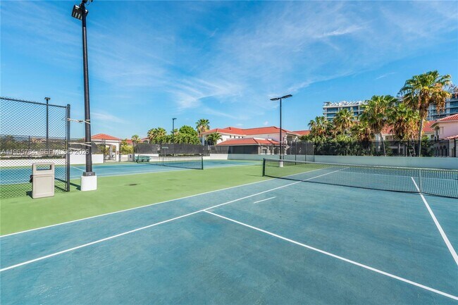 Photo - 3145 NE 184th St Unidad 5305