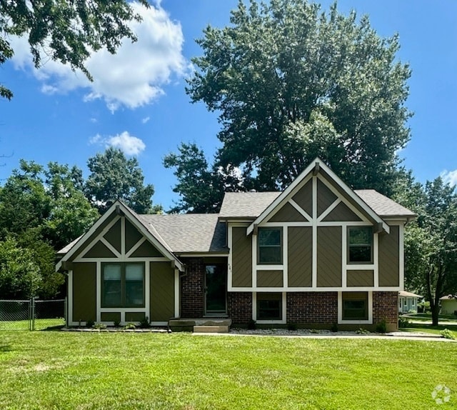 Building Photo - Exceptional Split-Level Home on Large Corn...
