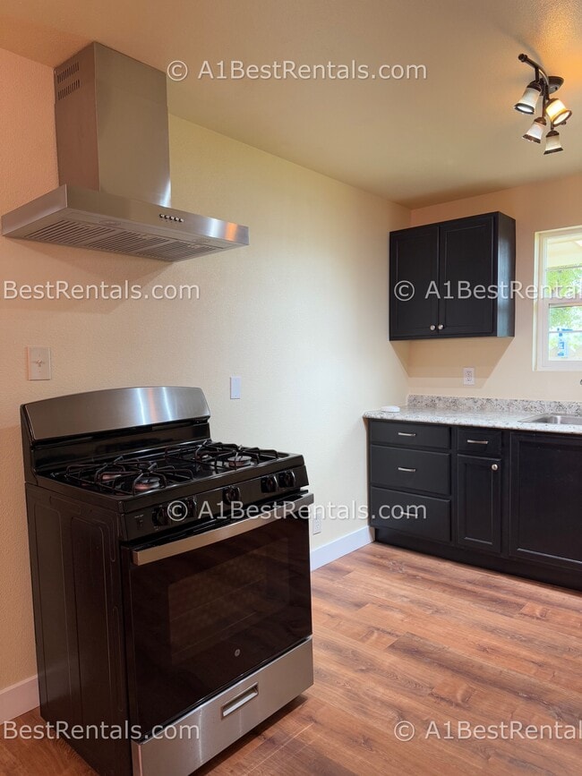 Photo - 3205 Sierra St