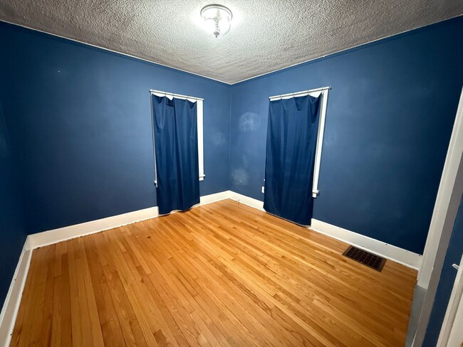 Photo - 228 8th Ave SE