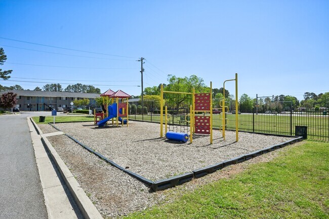 Photo - Amber Grove Apartments