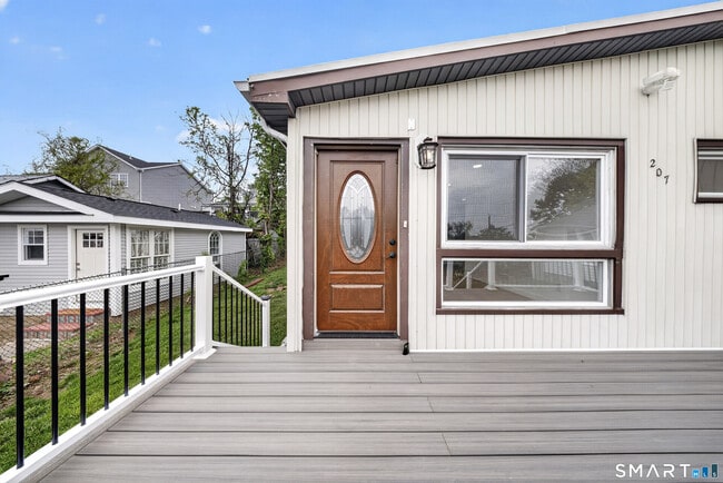 Photo - 207 Hillcrest Rd