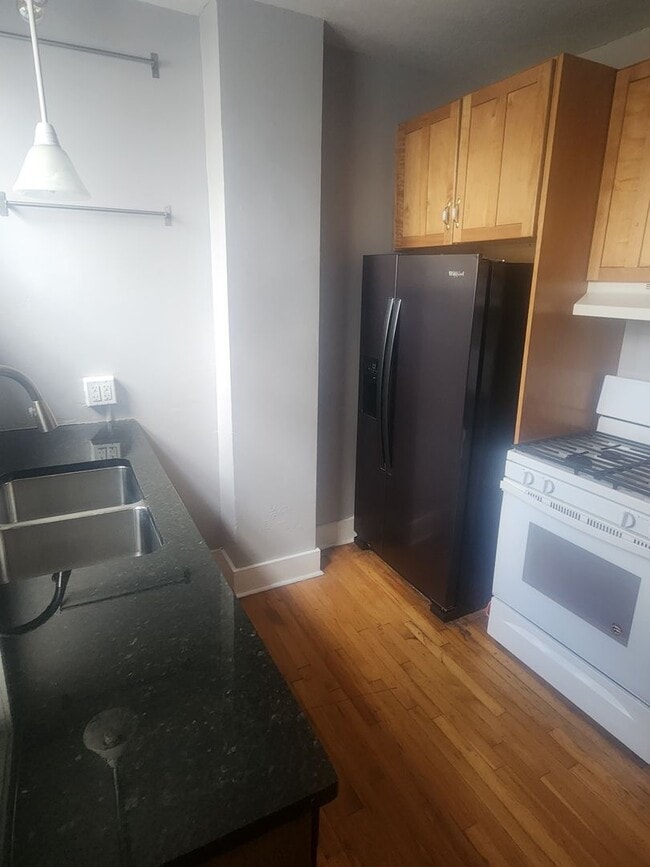 Photo - 2 Bedroom 1 bath updated Row Home