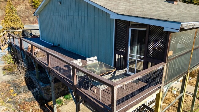 Photo - Charming 1 bedroom duplex overlooking the ...