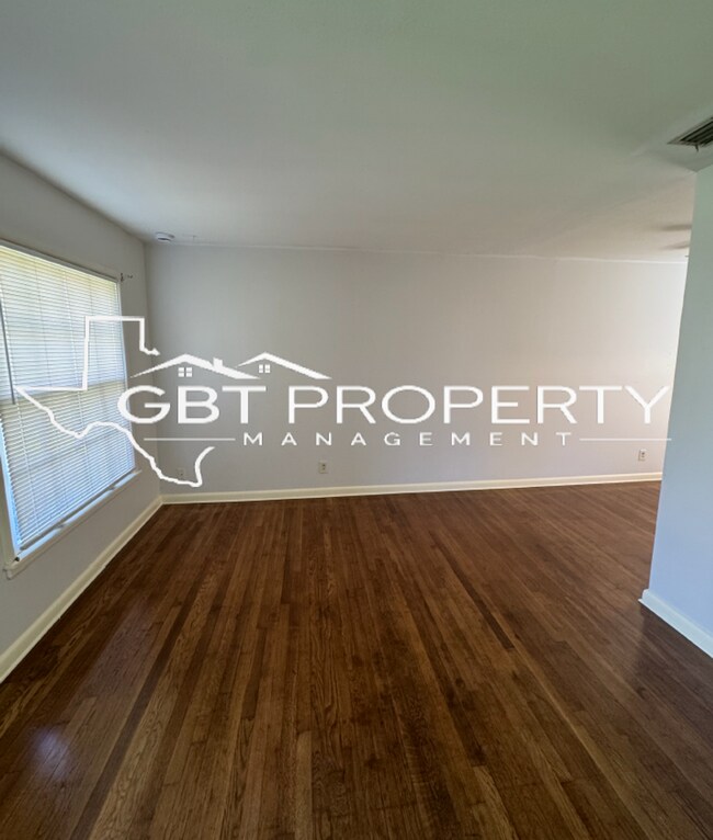 Photo - Cute 3 bed 2 bath