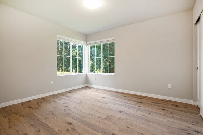 Photo - NEW Bothell Townhome | 4 Bedroom | $3549