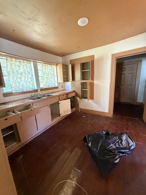 Photo - 2722 Ontario St