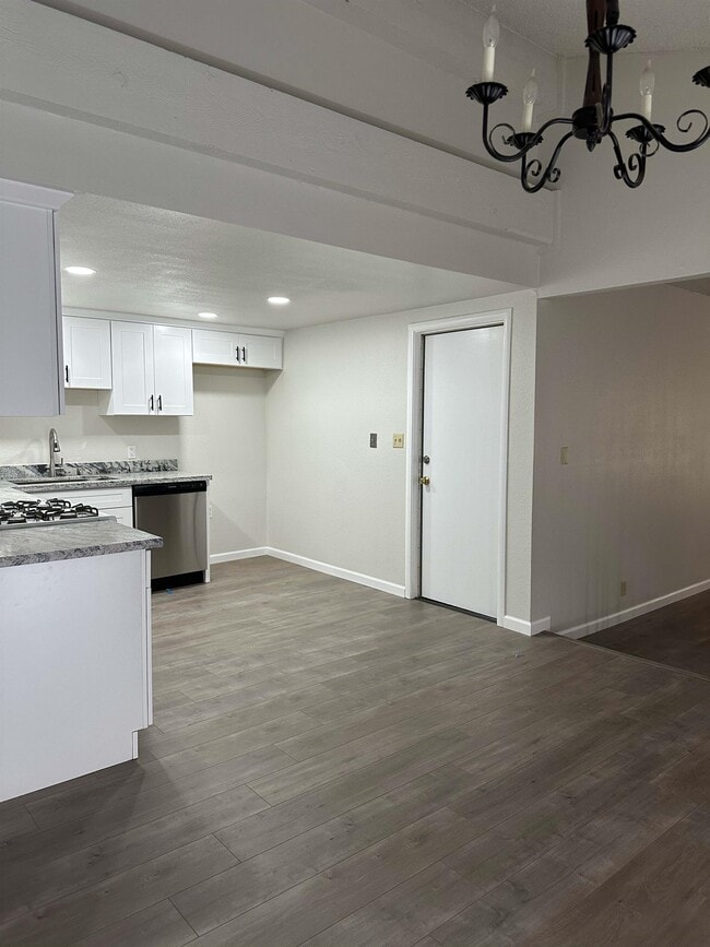 Photo - 1305 Oak Terrace Ct Unit 1