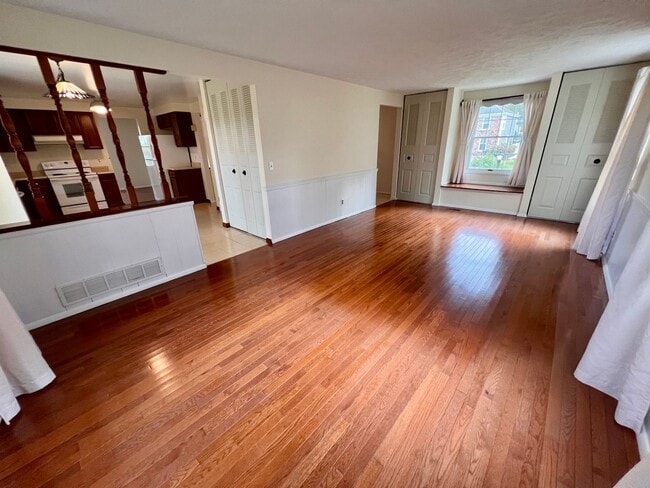 Photo - Beautiful Home - 3 Bedroom 2.5 Bathroom - ...