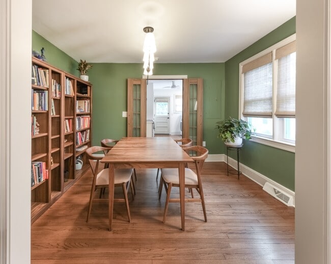 Photo - 29 Oak Forest Dr