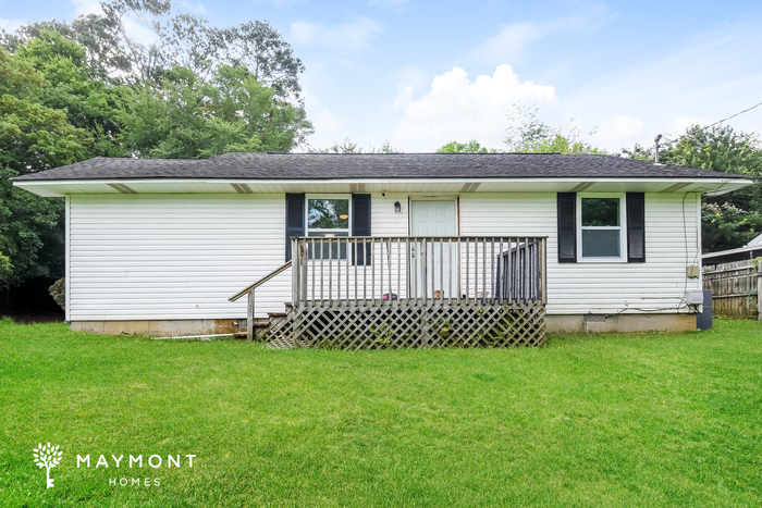 Photo - 2713 Maple Rd SE House
