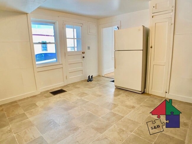 300 Elm St Unit 2
