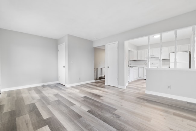 Photo - 6301 Frankn Dot Dr Unidad 7