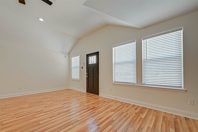 7339 Krueger Rd