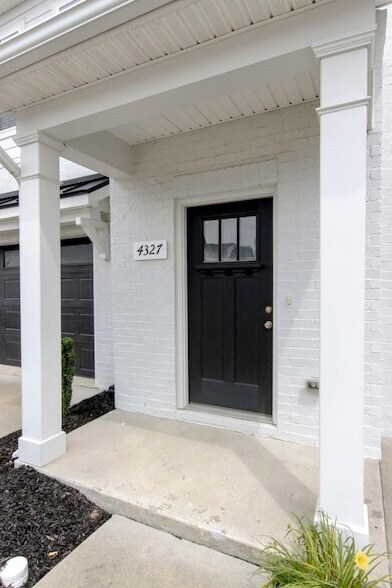 4327 Doral Dr