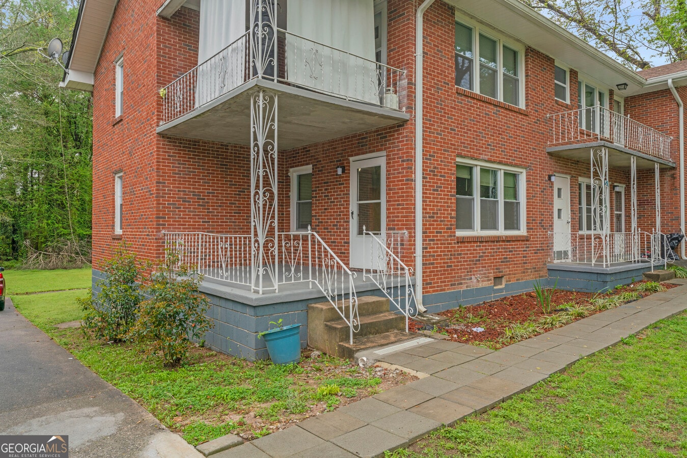 Photo - 147 Burnside St Unit 4