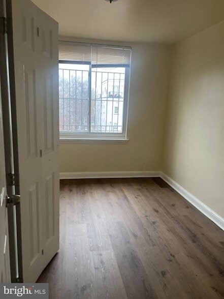 Photo - 59 Galveston Pl SW Unit 2