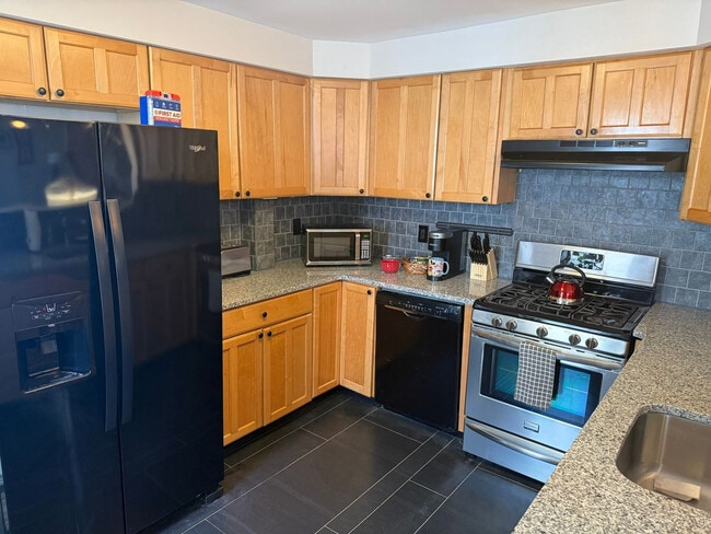 Photo - 39 Thomas Ave Unit ID1322486P