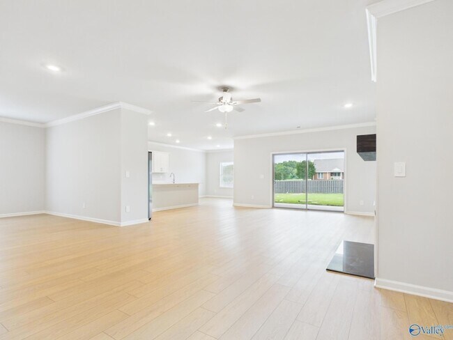 Photo - 18072 Longleaf Dr