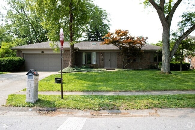 Building Photo - 6723 Balmoral Rd Rental