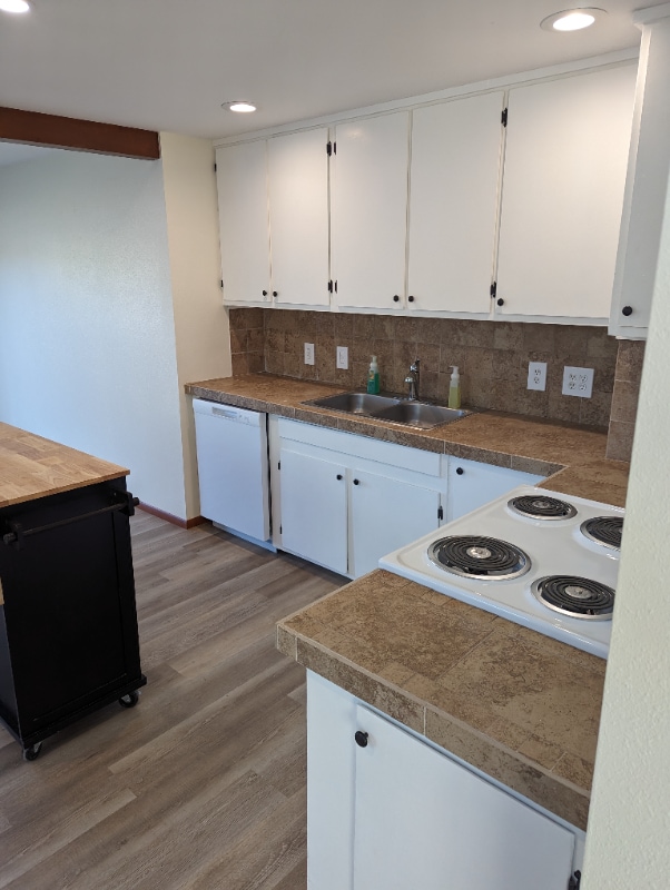 Photo - 2136 NW Jetty Ave