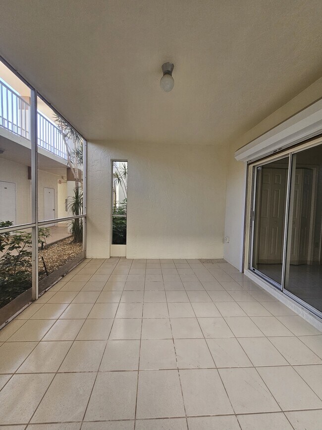 Photo - 6025 Chardonnay Ln