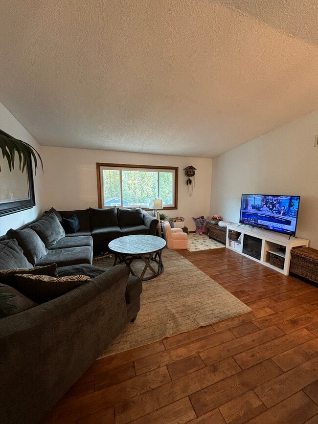 Photo - 7535 Bittersweet Dr