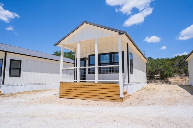 Building Photo - Texas Oaks Unit D