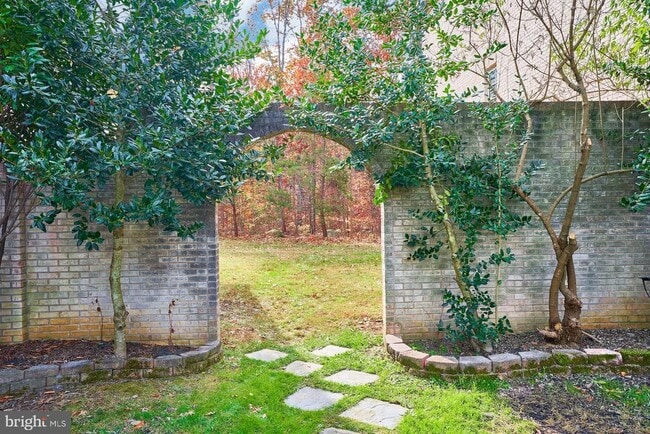 Photo - 12815 Braddock Rd