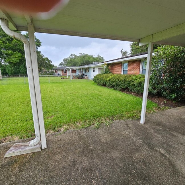 Photo - 115 Ash St