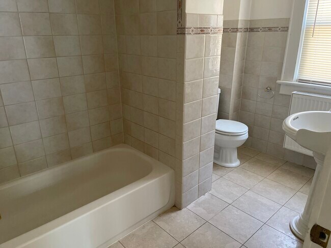 Photo - 1128 Caldwell Ave Unidad Fl 2