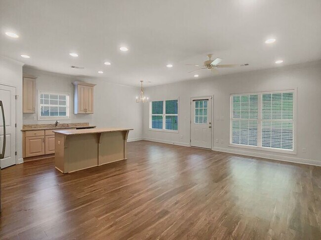 Photo - 5035 Easton Dr