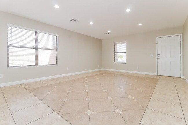 Photo - 11545 W Scotts Dr