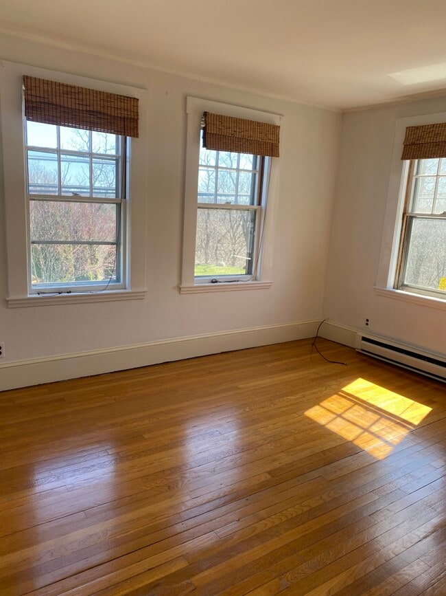 37 Arlington St Unit 2F