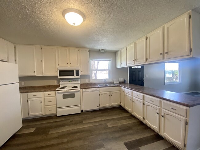Photo - 209 S 1st St