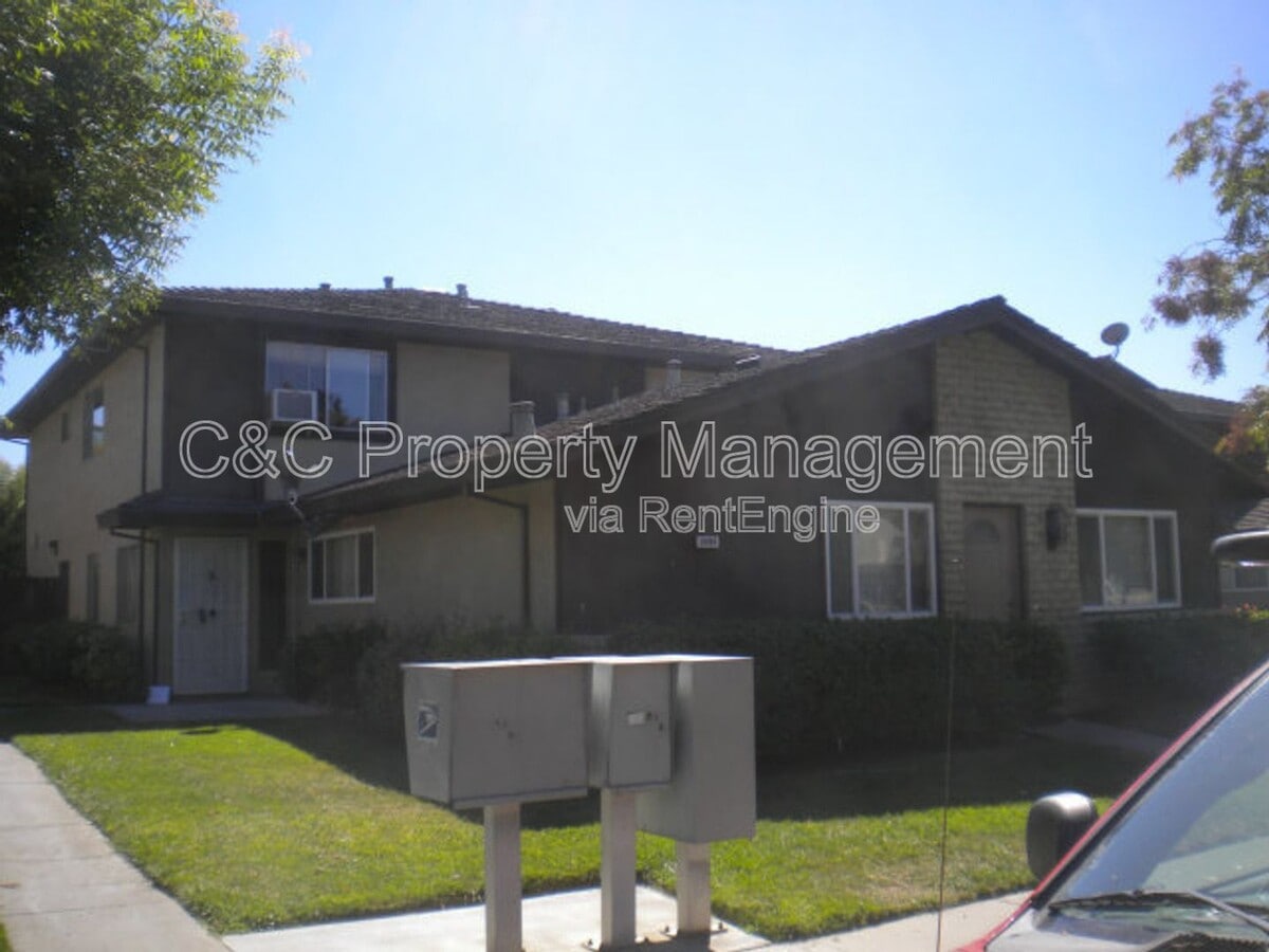 Photo - 5496 Judith St Townhome
