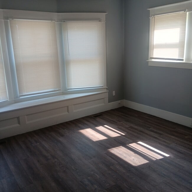 Photo - 613 N 39th St