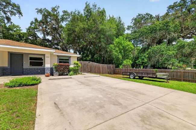 2505 Myer Ave Unit 2509