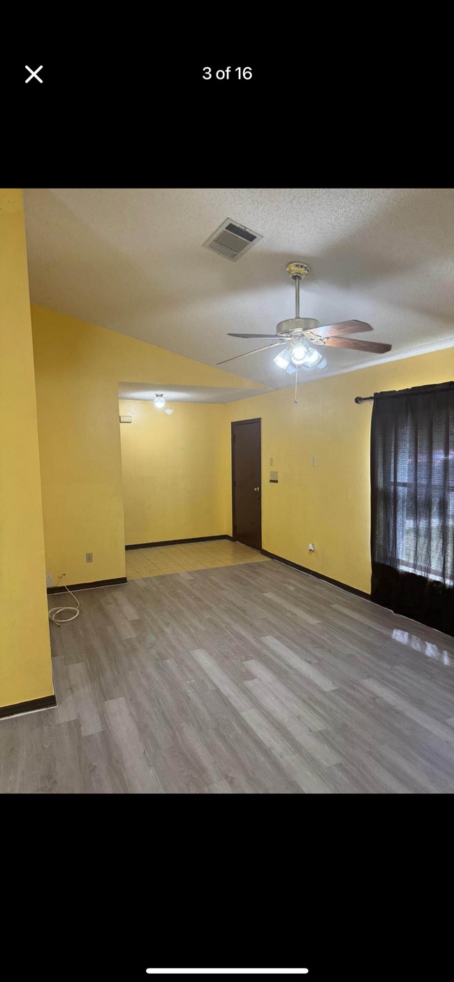 Photo - 711 Del Rio Way